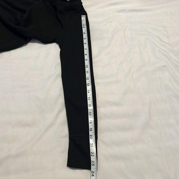 Colorstory black size L ribbed long sleeve button detail tshirt EUC runs small - Picture 12 of 12